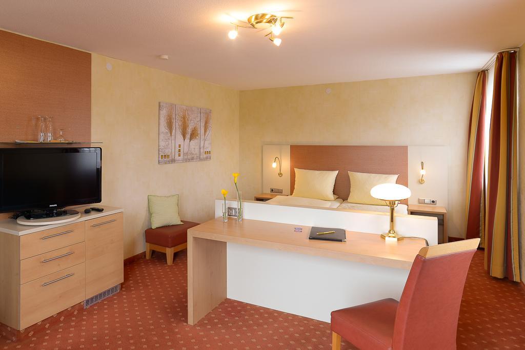 Hotel Am Brenner Tauberbischofsheim Ngoại thất bức ảnh